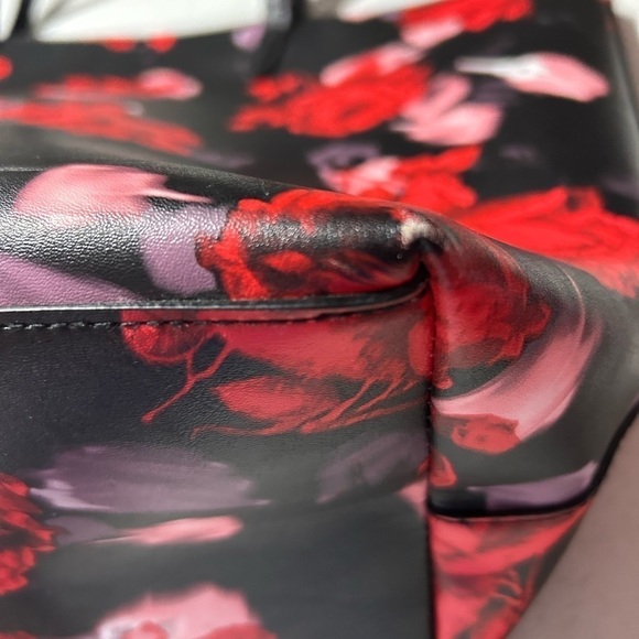 Victoria's secret bag Rose Floral Print Tote Shoulder Bag Black Red - Picture 8 of 9